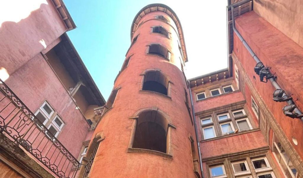 Image de la section Visiter le vieux Lyon à pied !
